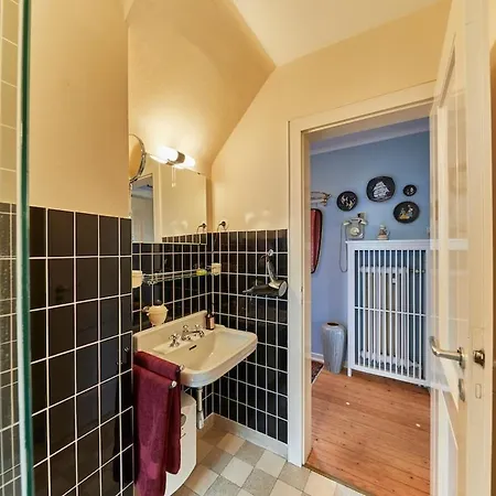 1950Er Zeitreise Vintage Wohnung Am Wald Und Uni Naehe, Mit Flipper *