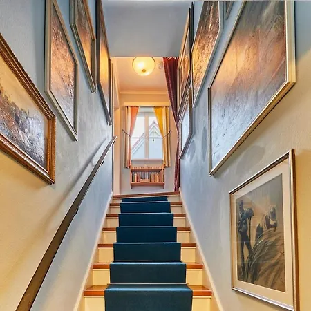 Vintage Am Wald Uni-nah Parkplatz, Hey, 1958! アパート