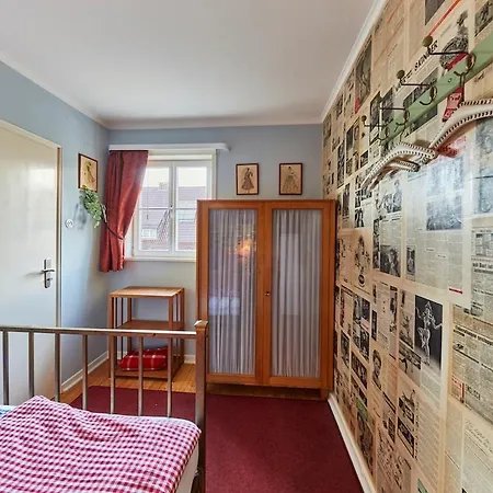 Apartment Vintage Style Uni-nah Parkplatz, Hey, 1958!